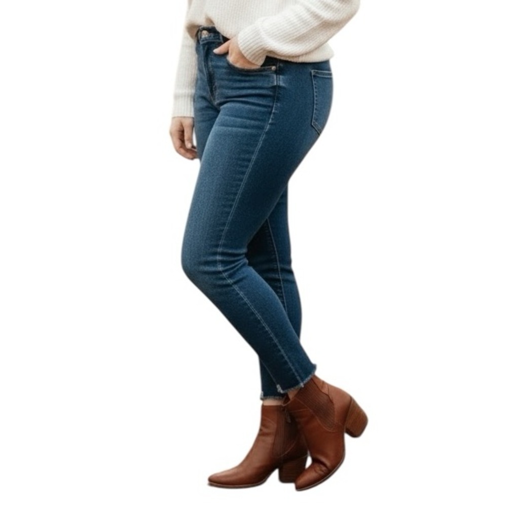 KanCan 31 Skinny Mid-Rise Distressed Ankle Denim Jeans